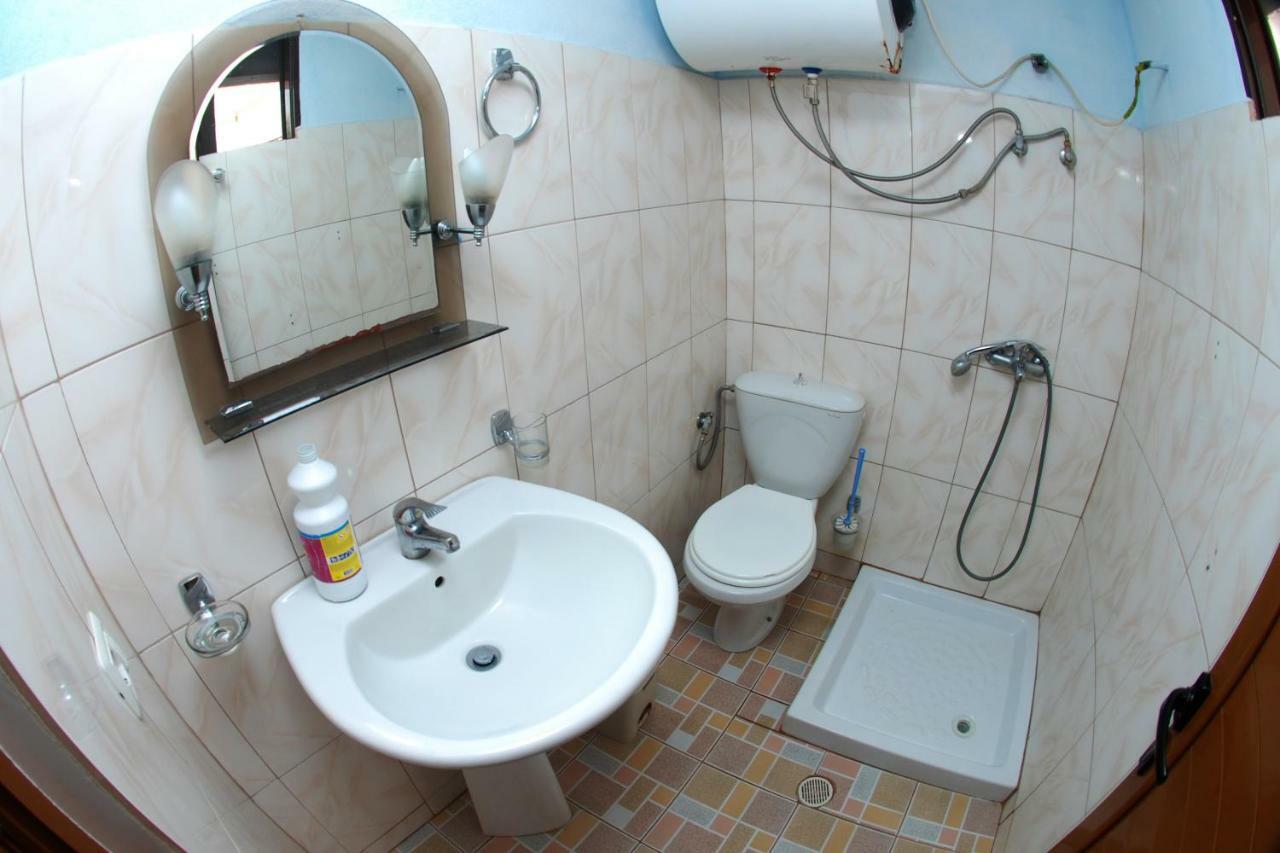 Vila Ronaldo Apartment Ksamil Exterior photo